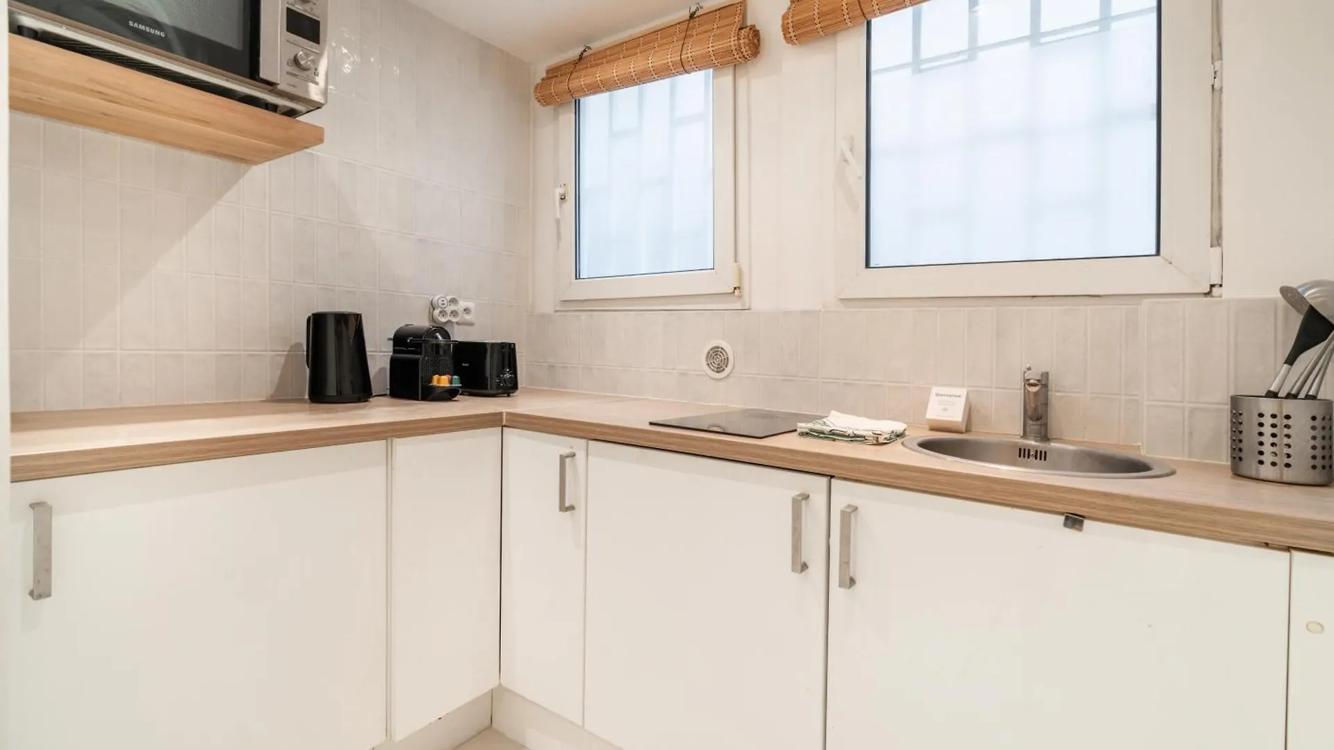 Cozy Studio In Lively Neighborhood 3P Paris