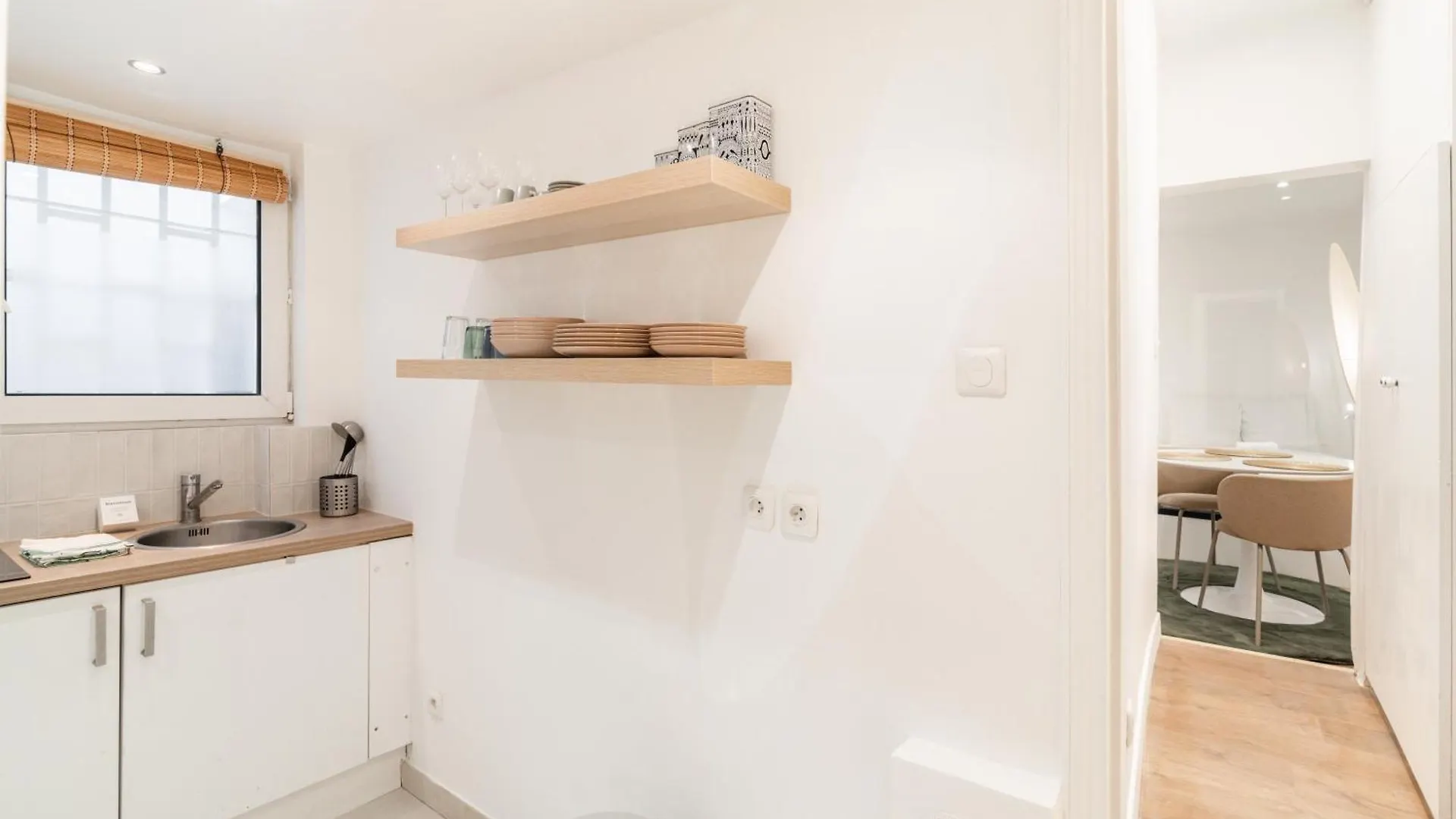 Cozy Studio In Lively Neighborhood 3P Párizs